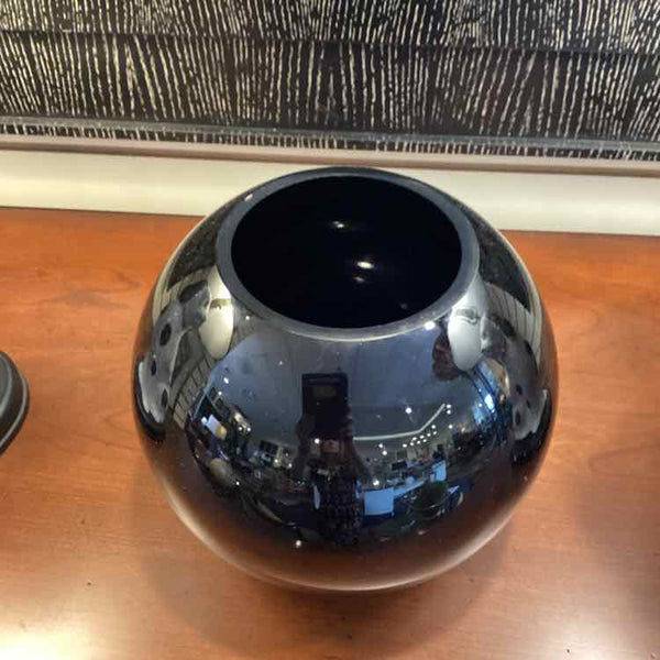Black Round Glass Vase