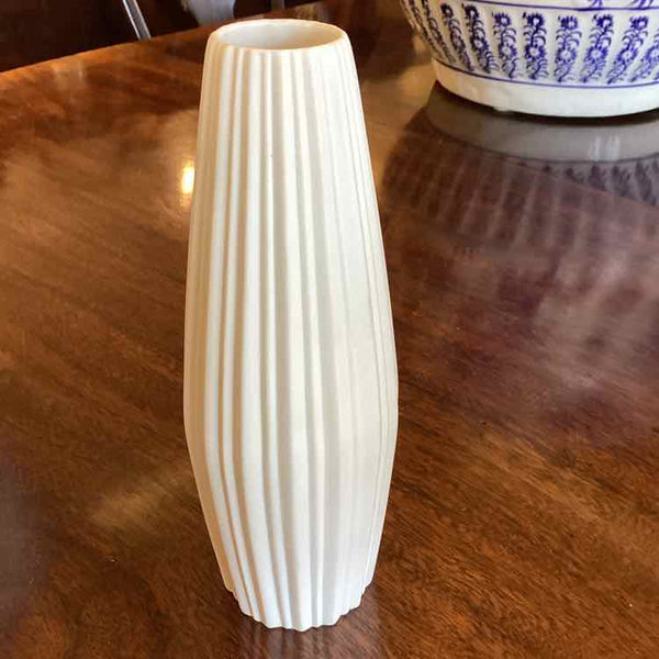 White Heinrich Vase