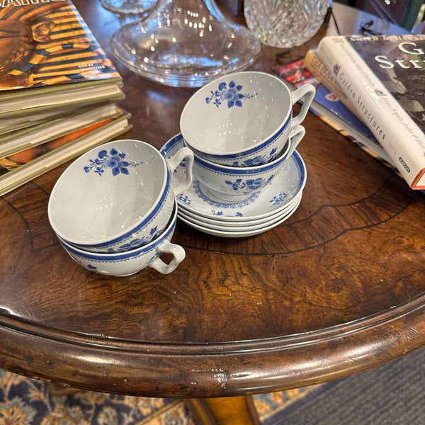 Set of 4 Copeland Spode Cups and Saucers