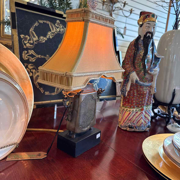 Vintage Asian Table Lamp