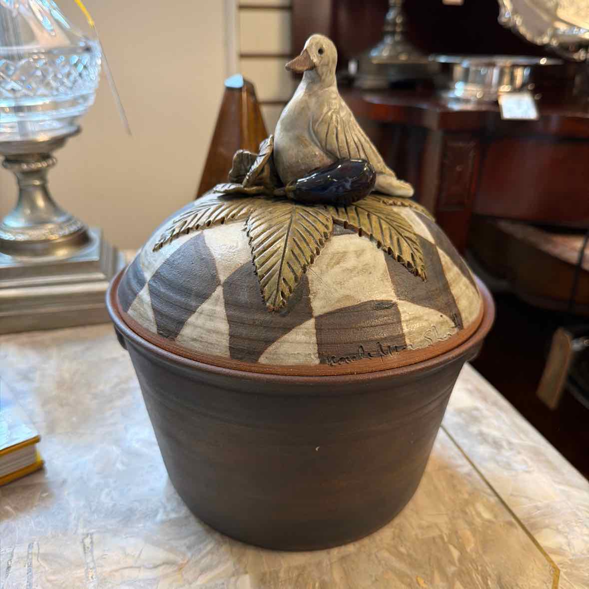 Terra Cotta Pot With Lid