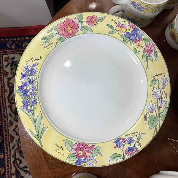26 Piece Set of Sakura "Creme Brulee" Dishes