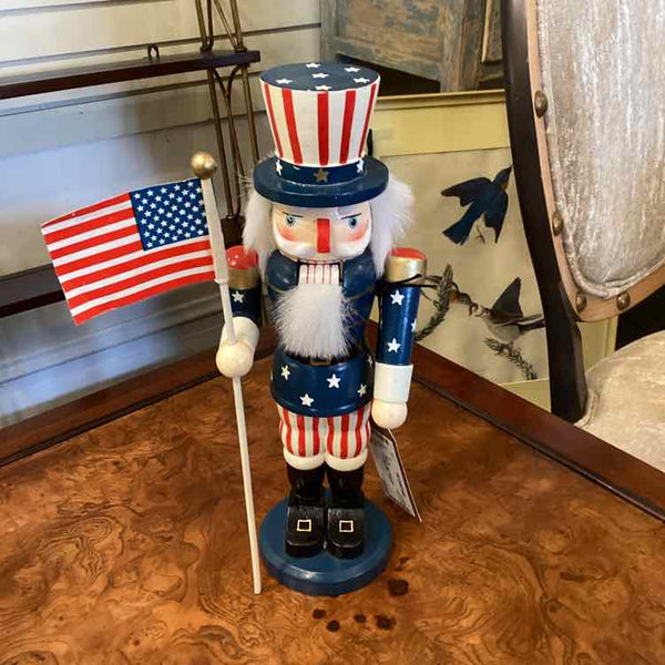 Uncle Sam Nutcracker