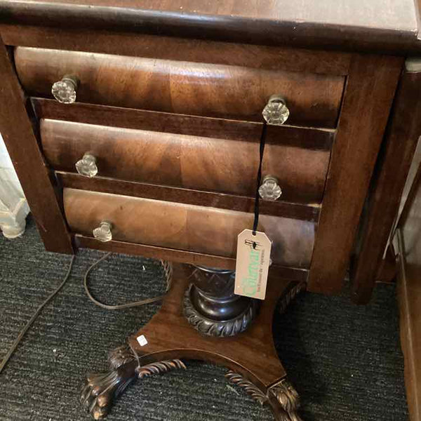 Empire Style Drop Side Chest