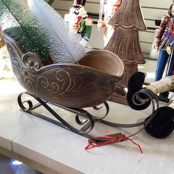 Decorative Scroll Metal Sleigh