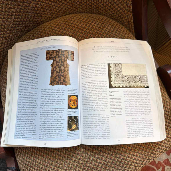 The Illustrated History of Antiques
