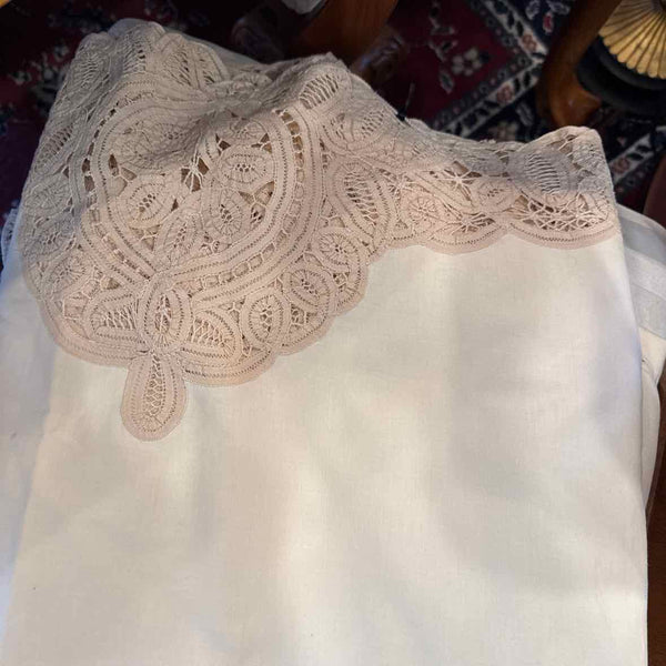 Vintage Beige Overlay Tablecloth & 8 Napkins