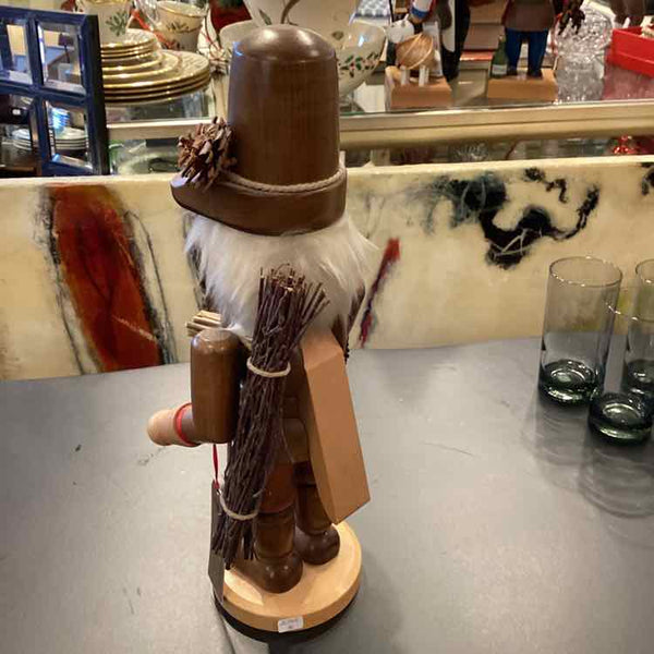 Ulricht Nutcracker with Box