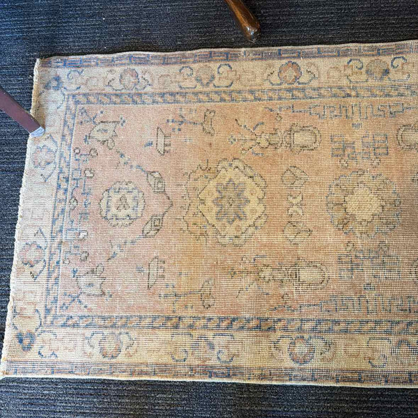 Machine Made Oushak Rug