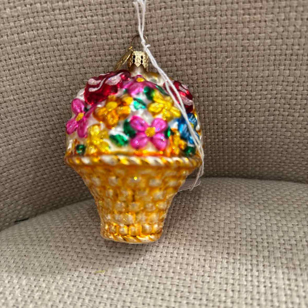 Radko Kiit N'Caboodle Kitten in Basket