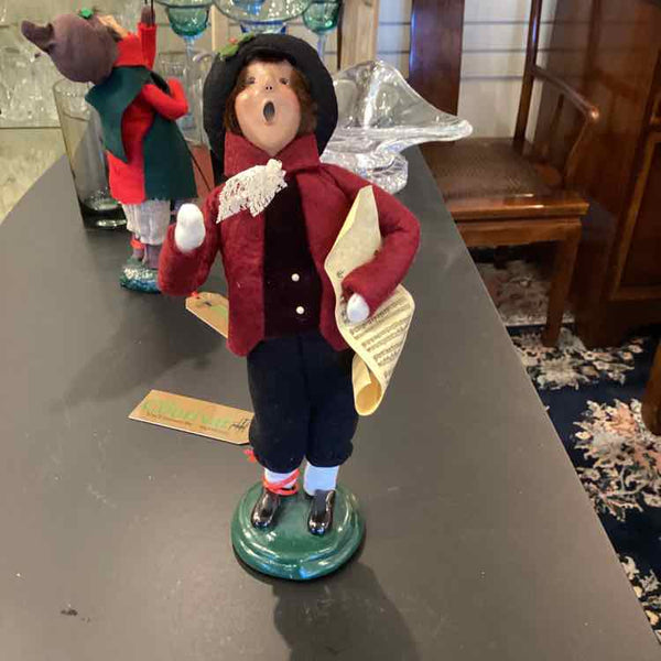Byers Choice Adult Caroler w/ Music