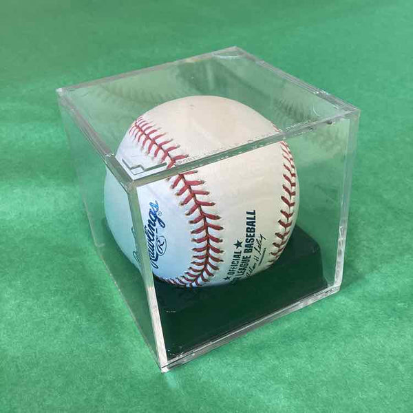 Signed Ryne Sandberg Baseball