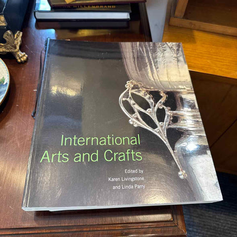 Book-International Arts And Crafts