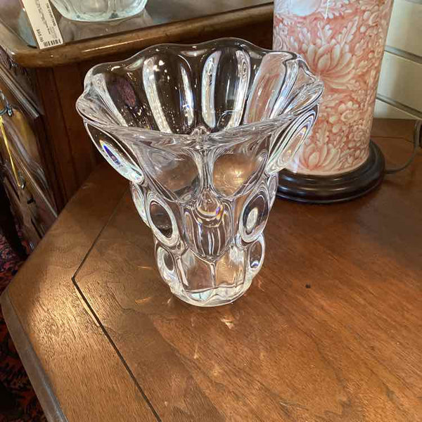 Crystal Vase With Scalloped Design