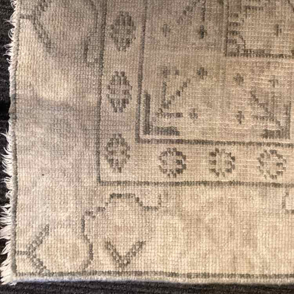 Wool Kenai Hand-Knotted Rug