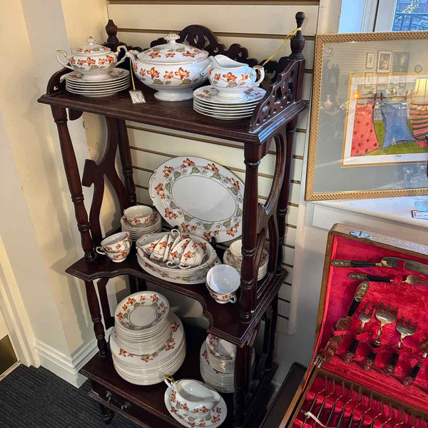 Victorian 3-Tier Shelf