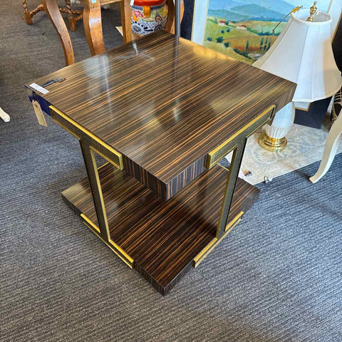 Tau Amara End Table