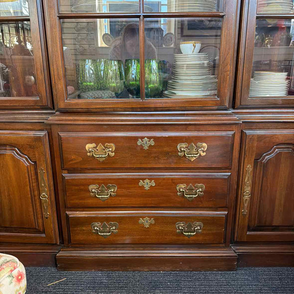 Pediment Breakfont China Cabinet