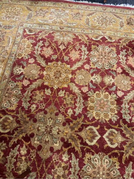 Gold/Red Oriental Rug