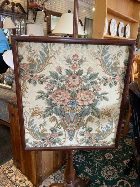 Firepole Screen Stand w Tapestry