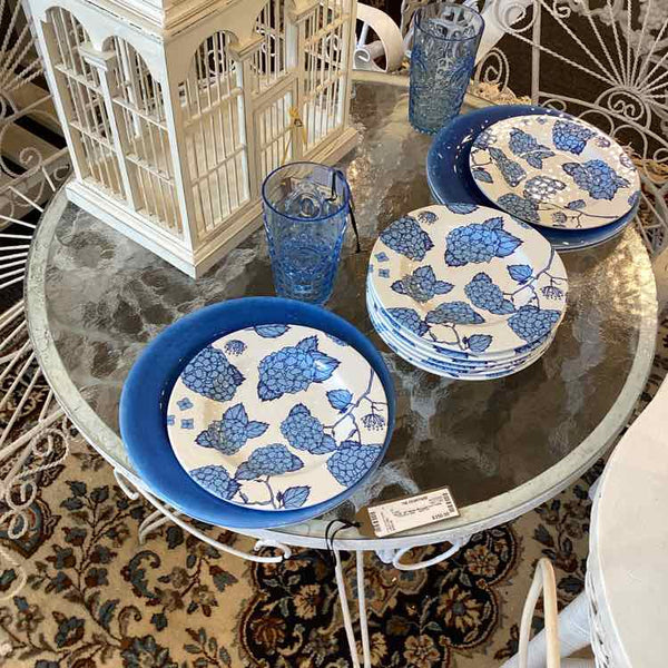 White Wrought Iron Table & 4 Chairs