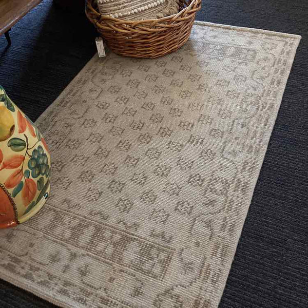 3x5' Ivory Wool Blend Rug