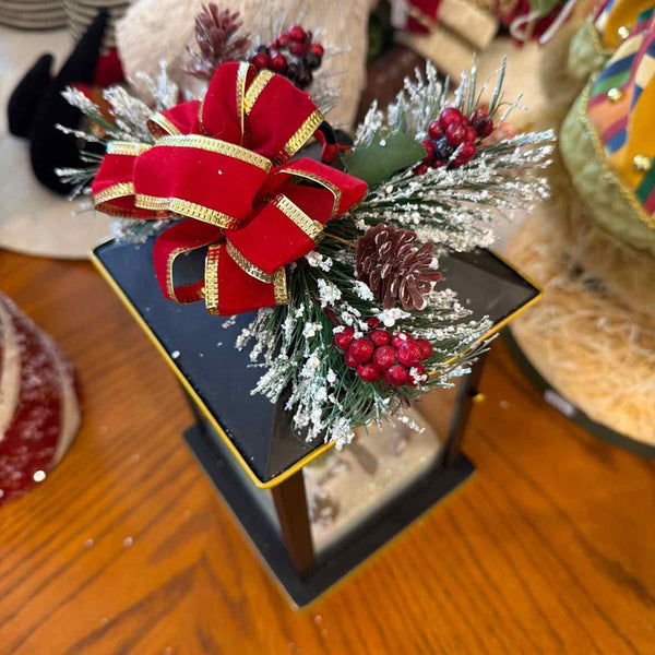 Lantern w/Decorated House