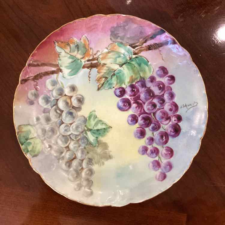 Printed Plate With Grapes