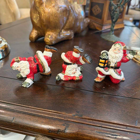 F&F 3 Tumbling Santas
