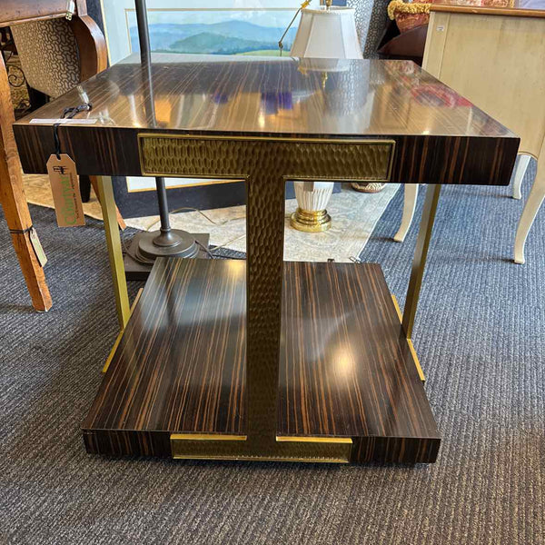 Tau Amara End Table