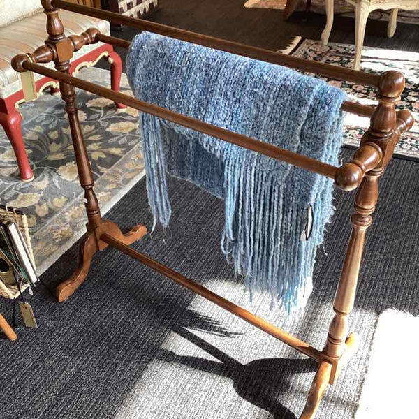Wooden Quilt Stand