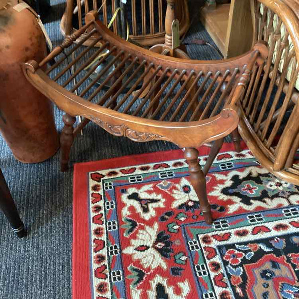 Gondola Saddle Bench