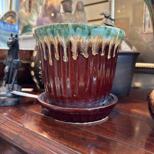 Roseville Planter