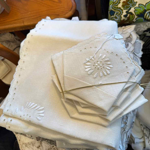 Off White Embroidered Linen Tablecloth & 8 Napkins