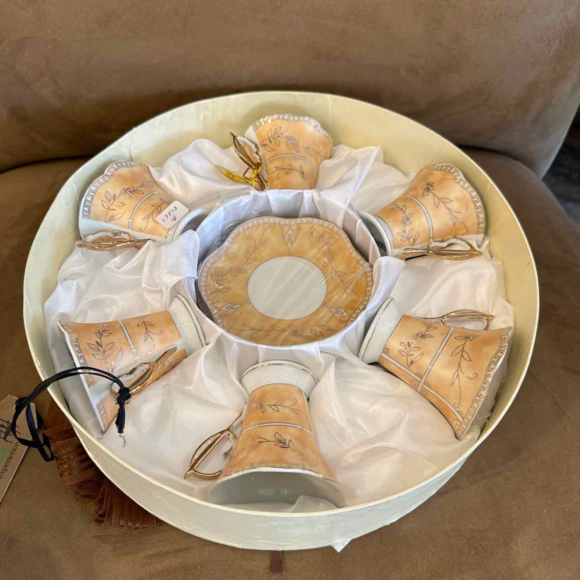 D'Lusso Collection Six Cups And  Saucers