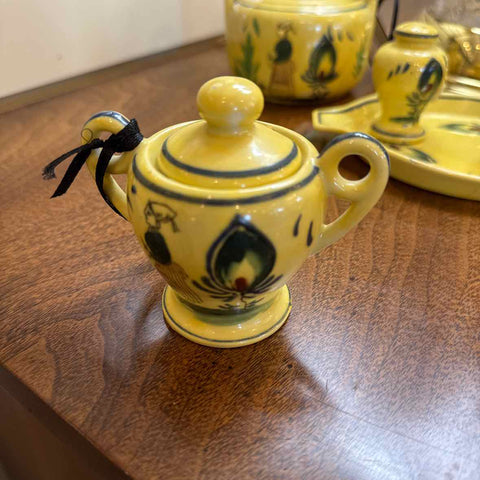 Bowl w/Handles and Lid