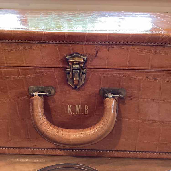 Vintage Brown Textured Leather Suitcase