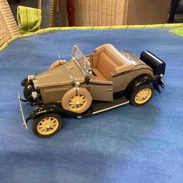 1931 Ford Model A Roadster Danbury Mint w/box