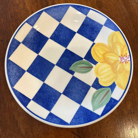 4 Johnson Plates - Blue Check w/ Yellow Flower