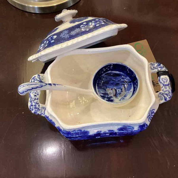 Spode 3 Piece Sauce Dish, Lid, & Ladle