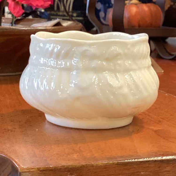 Belleek Ribbon Sugar Bowl