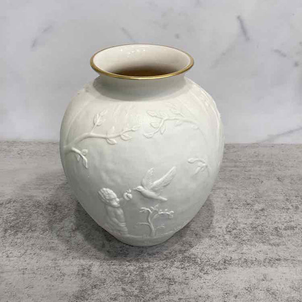 Lenox Ivory Vase with Gold Rim