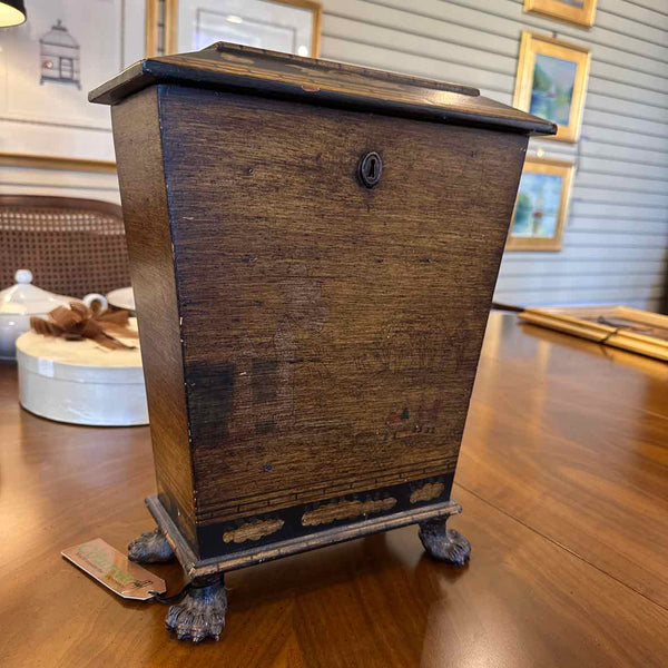 Magazine Holder With Claw Feet