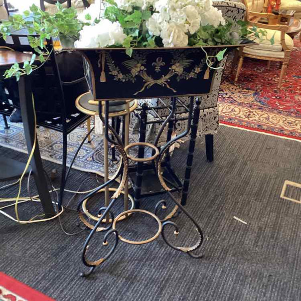 Chinoiiserie Painted Plantstand