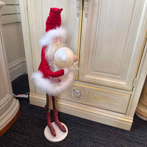 Skinny Santa w/Snowball