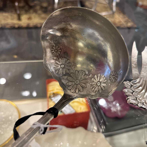 Soup Ladle With Daisies