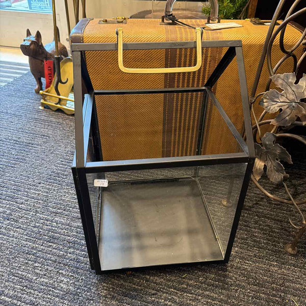 House Shaped Large Hurrcane