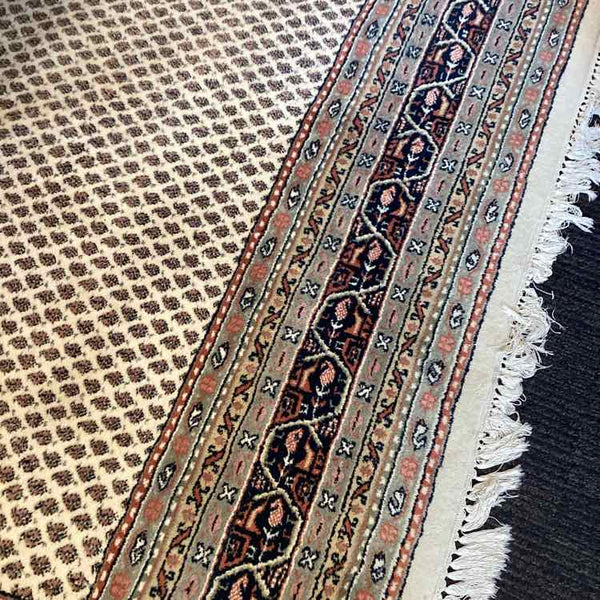 Ivory And Moss Wool Fringed Rug