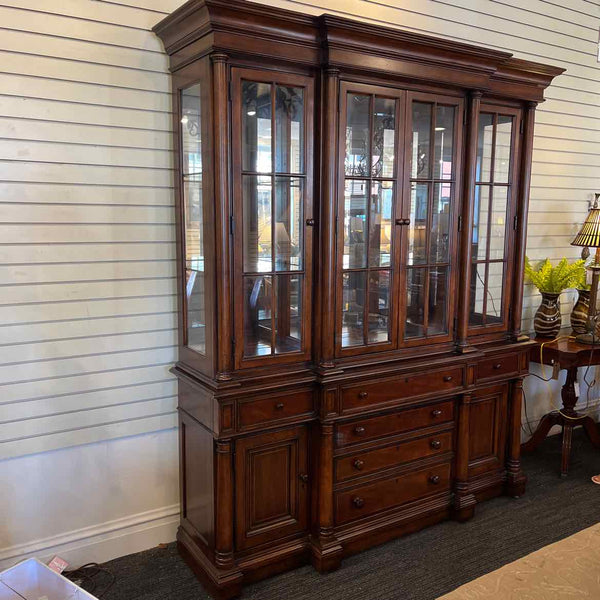 Thomasville Cabinet