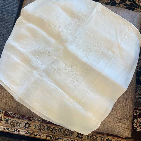 40 x 40" Linen Tablecloth